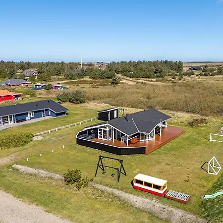 Holiday home Floriana - 650m From The Sea In Western Jutland By Interhome *